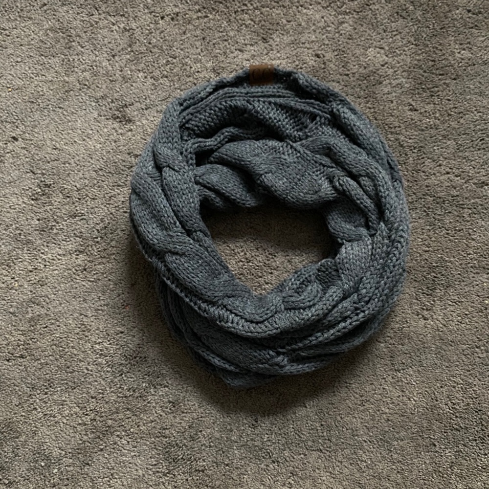 Infinity scarf